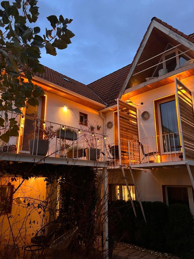 Shard Boutique Hotel-Adult Only Брашов Экстерьер фото