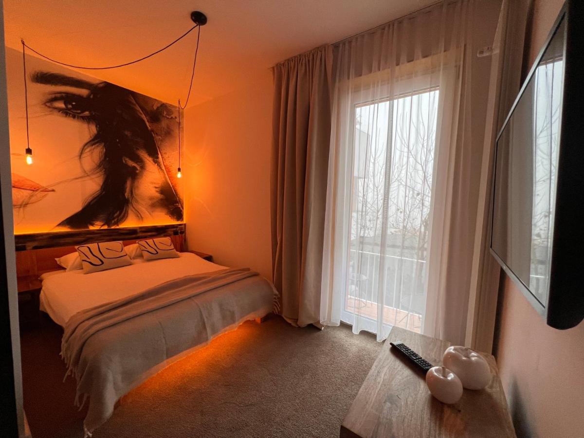 Shard Boutique Hotel-Adult Only Брашов Экстерьер фото