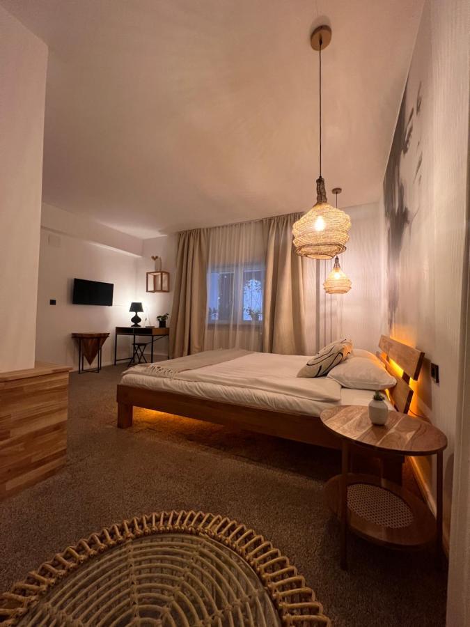 Shard Boutique Hotel-Adult Only Брашов Экстерьер фото