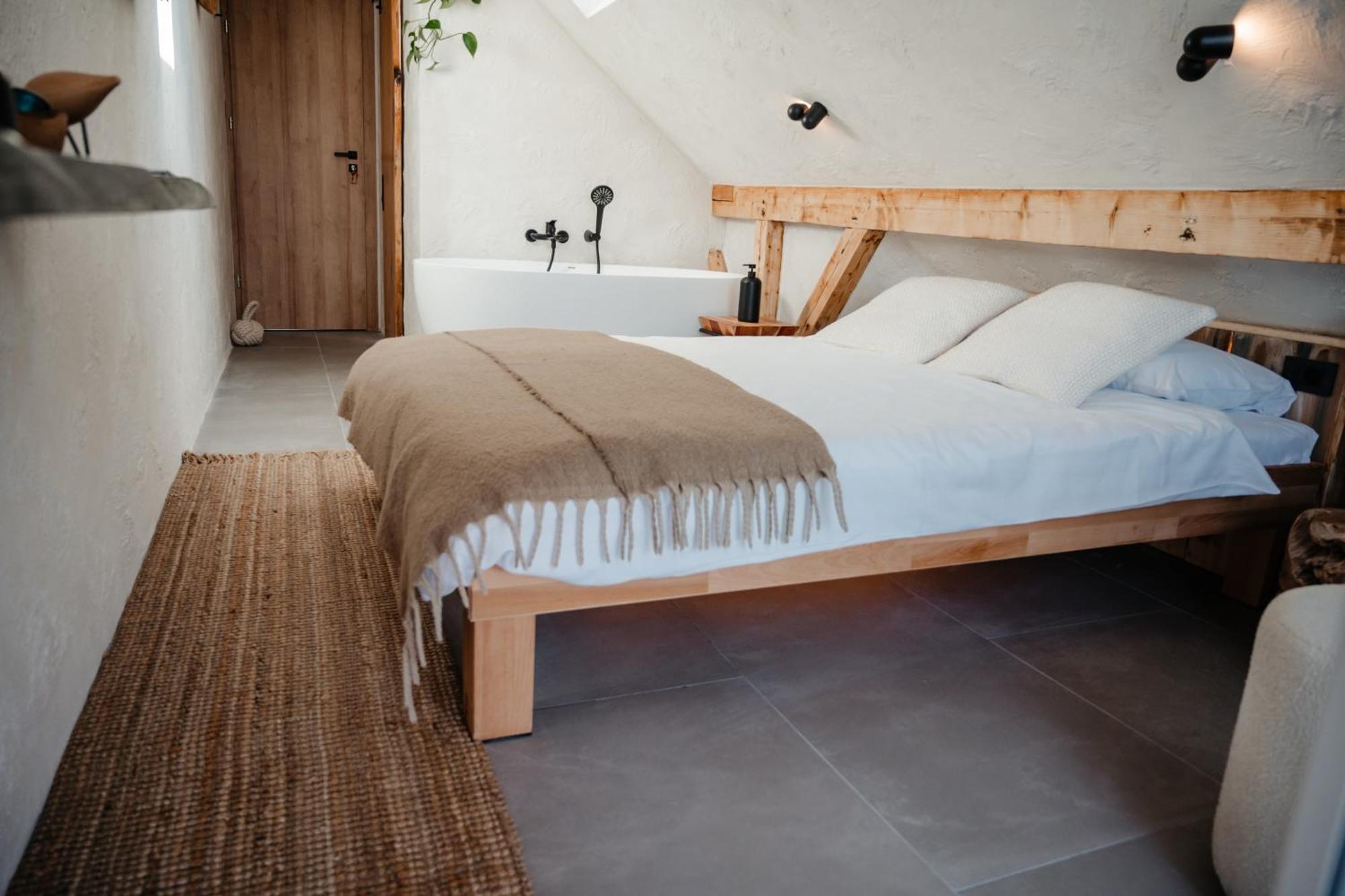 Shard Boutique Hotel-Adult Only Брашов Экстерьер фото