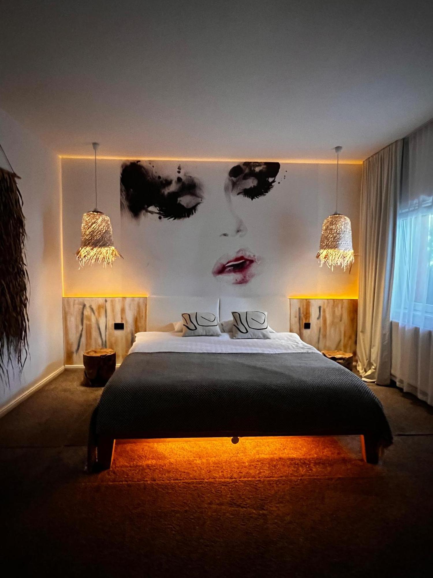 Shard Boutique Hotel-Adult Only Брашов Экстерьер фото